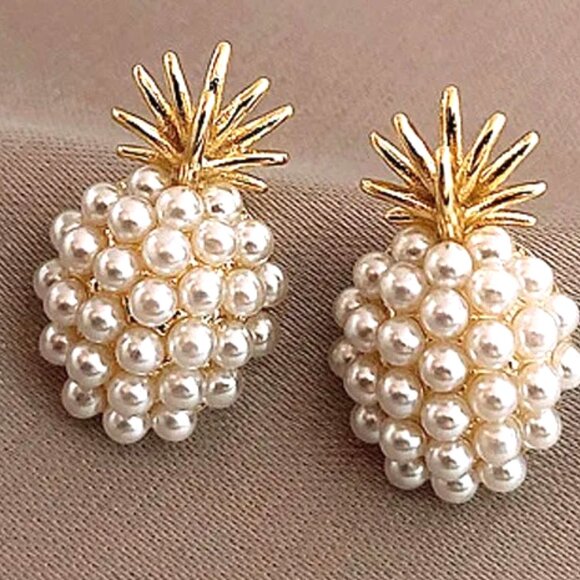 MINI PINEAPPLE PEARL ENCRUSTED HIGH END STUD EARRINGS COVERED IN TINY PEARLS - Picture 1 of 4
